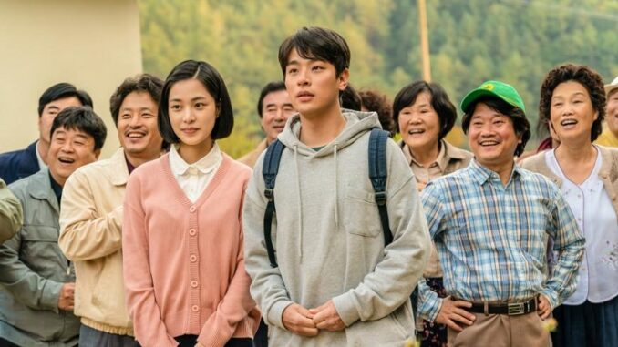2853736_miracle_official_stills_villageois169
