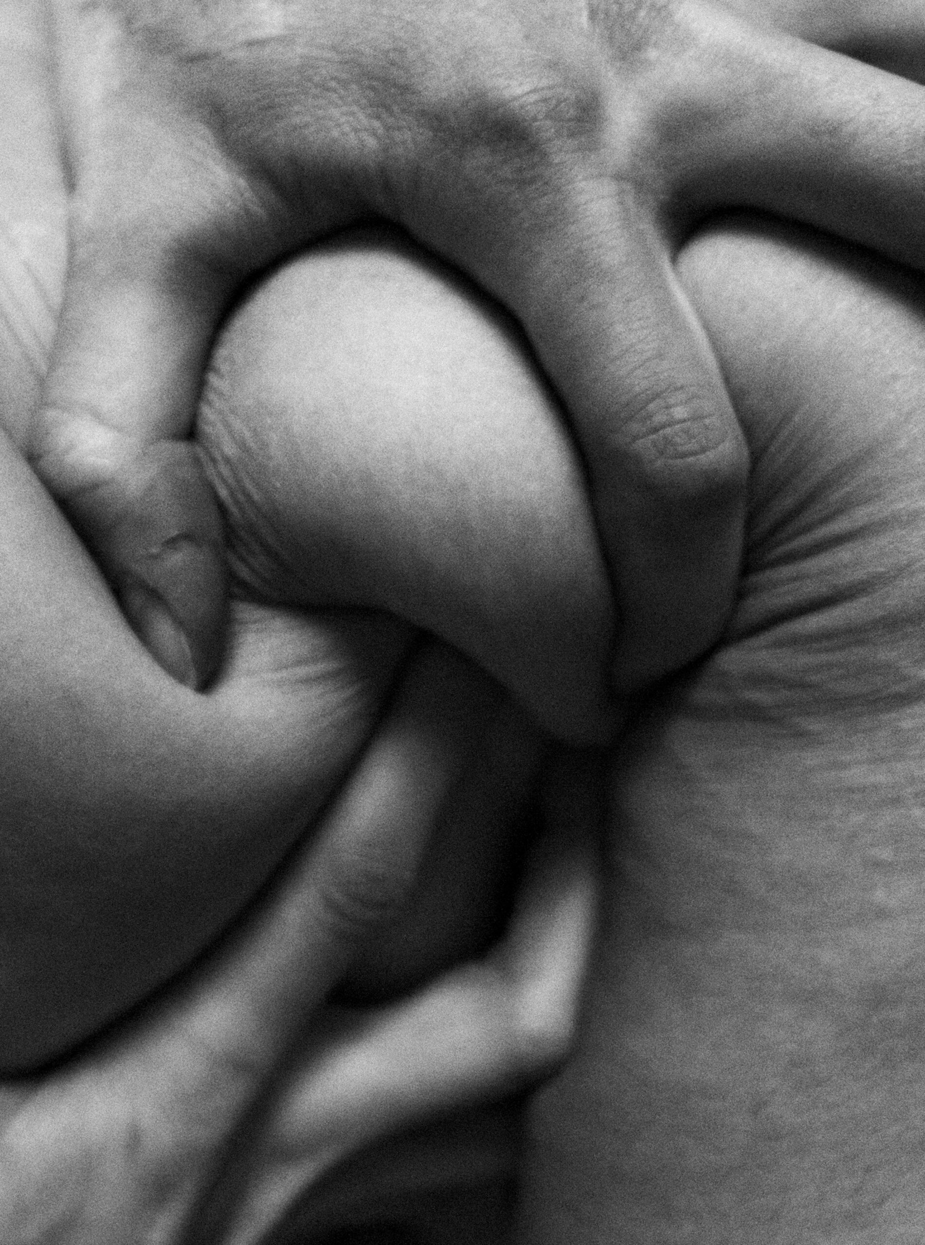 6. Kneading II, from the series Series of conversations, 2018 – ongoing © Laura Hospes, courtesy LANGart, Amsterdam