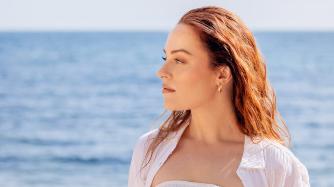 Alexandra Miller photo promo 1